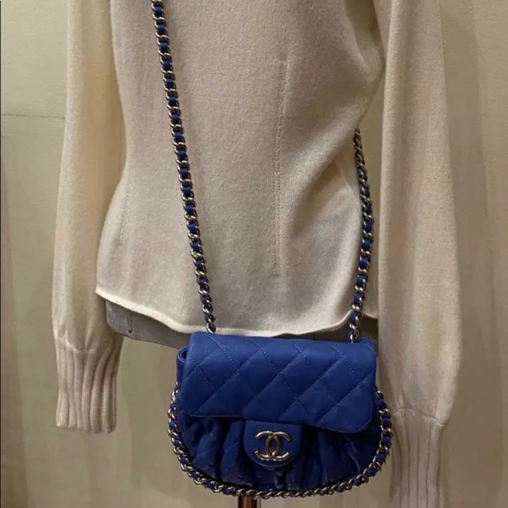 ‼️SOLD‼️Chain Around Blue Quilted SHW - Picture 2 of 15